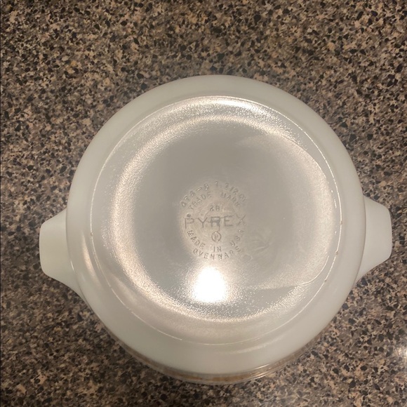 Pyrex 474 B 1 1/2 qt. Vintage Floral Pattern Mixing Bowl Made in USA - Picture 7 of 15